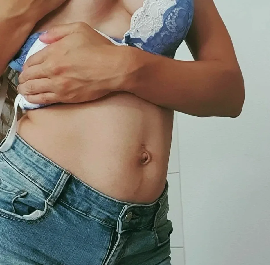 Caitlin, 28